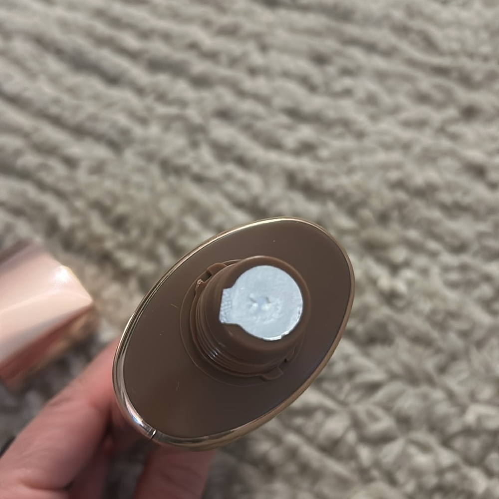 NWT JLO Beauty GEL CREAM CLEANSER
THAT HIT SINGLE® - Picture 4 of 4